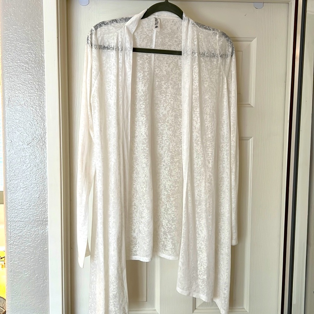 Victoria’s Secrets-Tee Shop light cover up